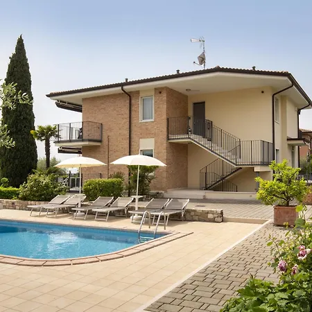 Ca Gardesana With Pool Holiday home