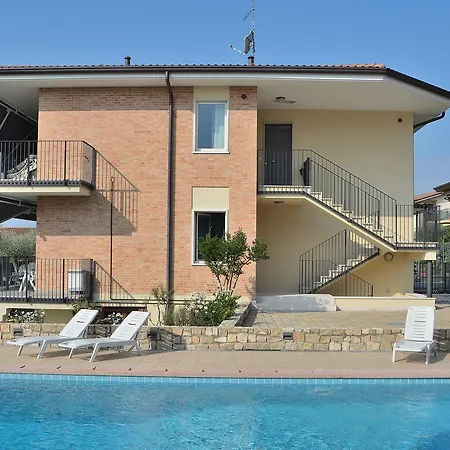 Cà Gardesana With Pool Hébergement de vacances