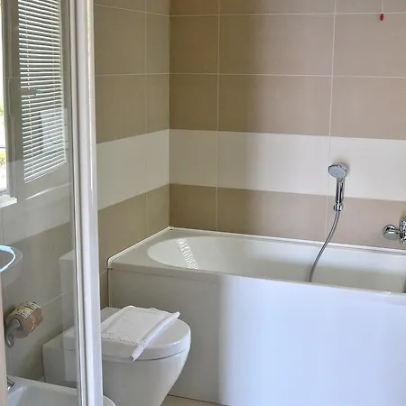 Tatil Evi Ca Gardesana With Pool Garda (Verona)